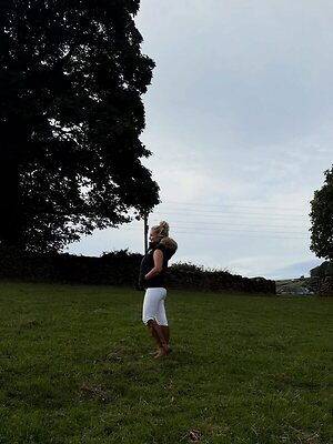 Harriet Cowan leaked photo #2