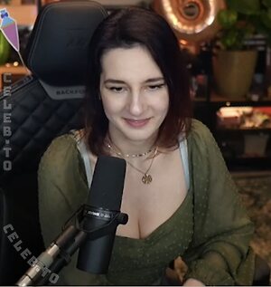 Haselnuuuss Nude Leaked Photo #11