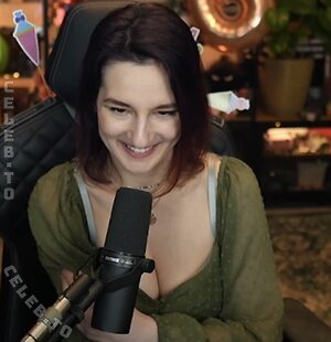 Haselnuuuss Nude Leaked Photo #13