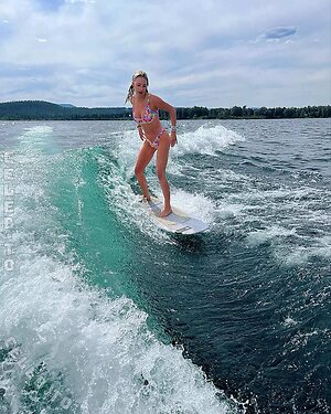 Hassie Harrison photo