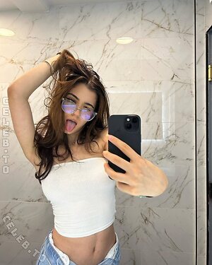 Hastijuneee Nude Leaked Photo #3