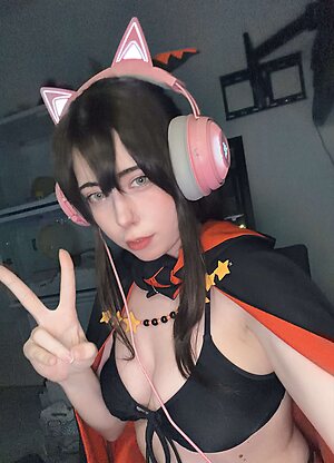 Hathcos Nude Leaked Photo #31