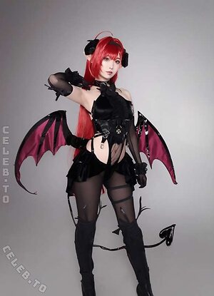 hattie_cos photo