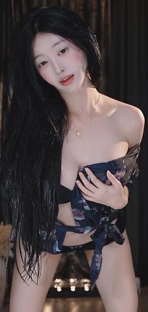 Haxxnini Nude Leaked Photo #171