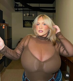 Hayden Nude Leaked Photo #7