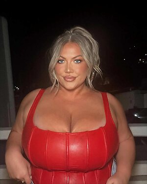 Hayden Nude Leaked Photo #31