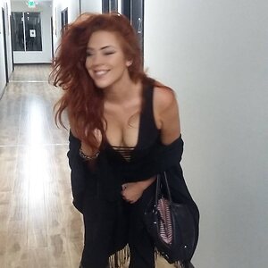 Hayley De Sola Pinto leaked photo #29