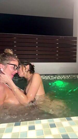 Hayley Maxfield leaked photo #107