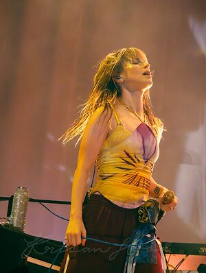 Hayley Williams leaked photo #54