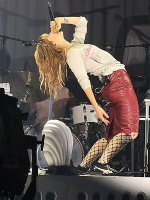 Hayley Williams leaked photo #78