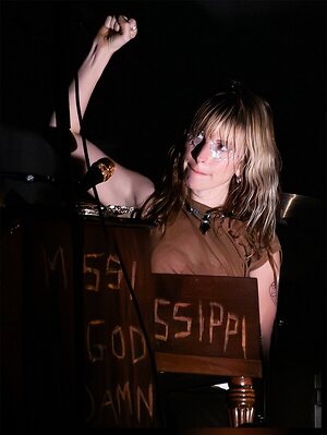 Hayley Williams leaked photo #111