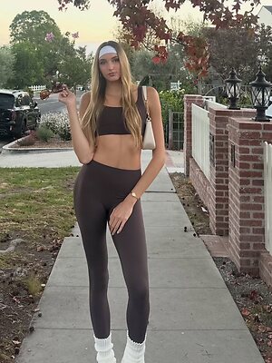 Hazel Alevok leaked photo #5