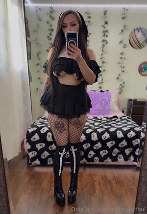 Hazel May leaked photo #2