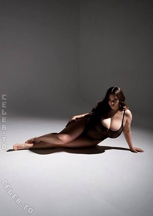 hazievay Nude Leaked Photo #21