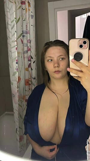 hazievay leaked photo #86