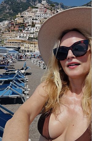 Heather Graham leaked photo #22