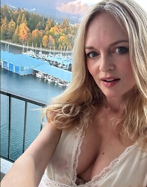 Heather Graham leaked photo #48