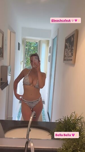 Helen Flanagan in bikini leaked photo #21