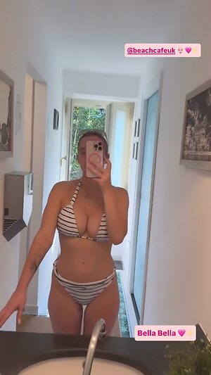Helen Flanagan in bikini leaked photo #22