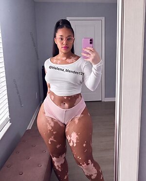 Helena Mendes leaked photo #5