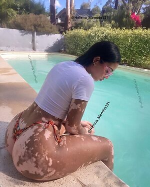 Helena Mendes leaked photo #6