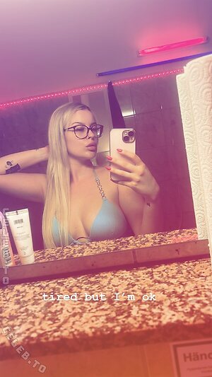 Hellybunny Nude Leaked Photo #5