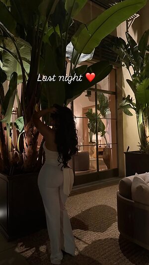 hermosa.kari leaked photo #10