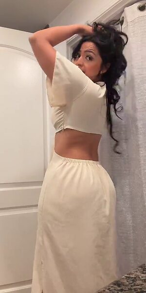 hermosa.kari leaked photo #24