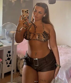 heyitsjules leaked photo #25