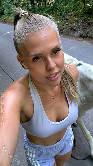 hey.its.mariie Nude Leaked Photo #46