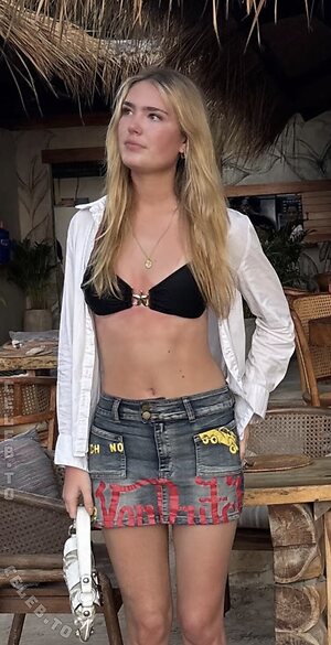 Heylea Nude Leaked Photo #8