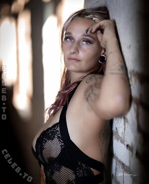 Highclassbella Nude Leaked Photo #6