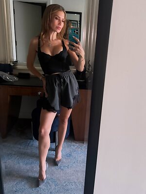 Hilaria Baldwin leaked photo #16