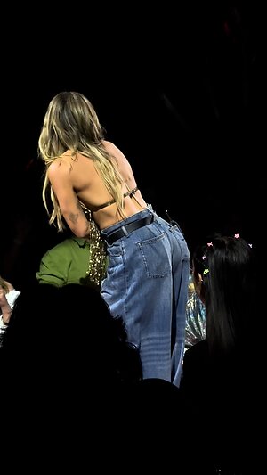 Hilary Duff Hot leaked photo #50