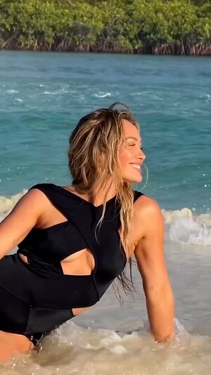 Hilary Duff Hot leaked photo #95