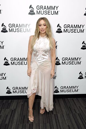 Hilary Duff leaked photo #211