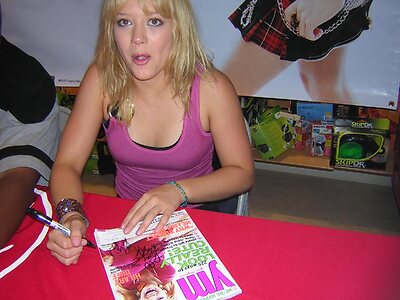 Hilary Duff leaked photo #434