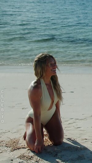 Hillary Duff Nude Leaked Photo #41