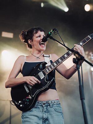 Hinds leaked photo #4