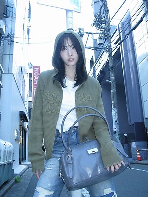 Hirai Momo leaked photo #11