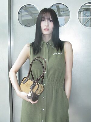 Hirai Momo leaked photo #21