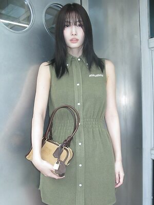 Hirai Momo leaked photo #25