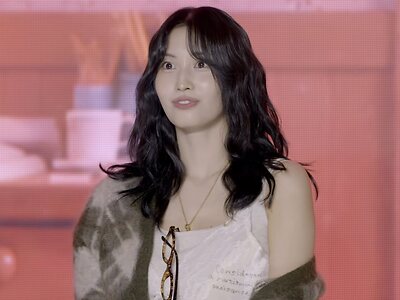 Hirai Momo leaked photo #43