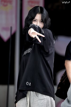 Hirai Momo leaked photo #46