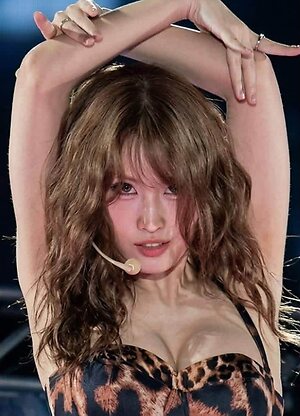 Hirai Momo leaked photo #56