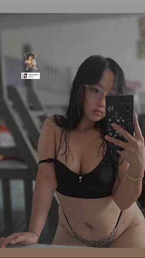 Hmong omgwtfpaa leaked photo #5