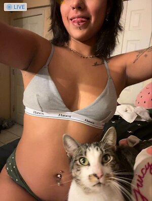 ho3s.l0v3_tina14 leaked photo #4