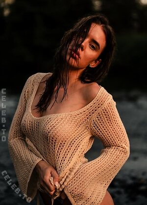 Hollaura Nude Leaked Photo #7