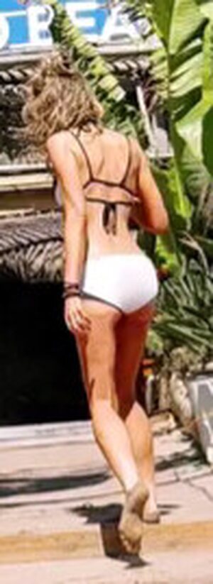 Hollie Bennett leaked photo #5