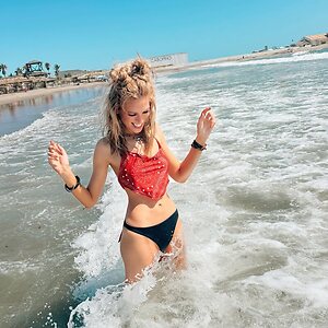 Hollie Bennett leaked photo #13